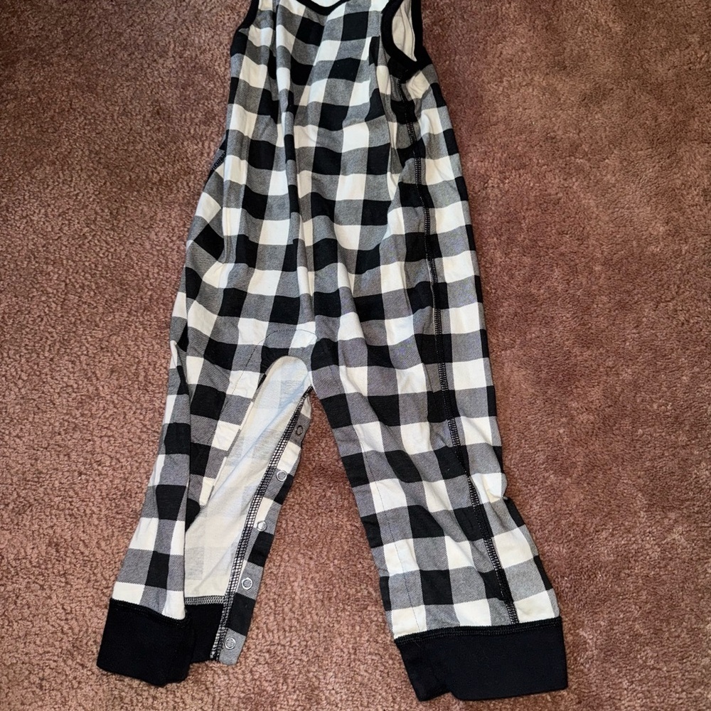 Hanna Andersson Monochrome Checkered Outfit